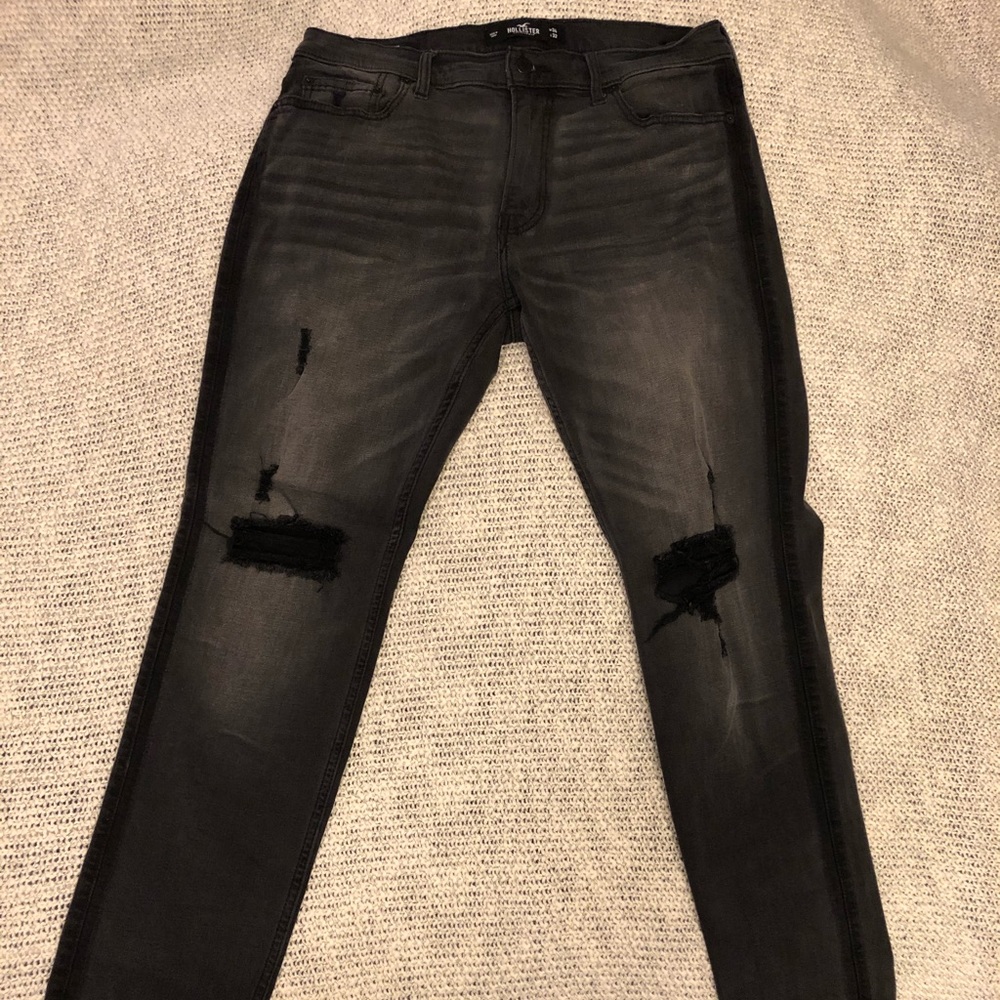 Distressed Hollister Skinny Fit Jeans